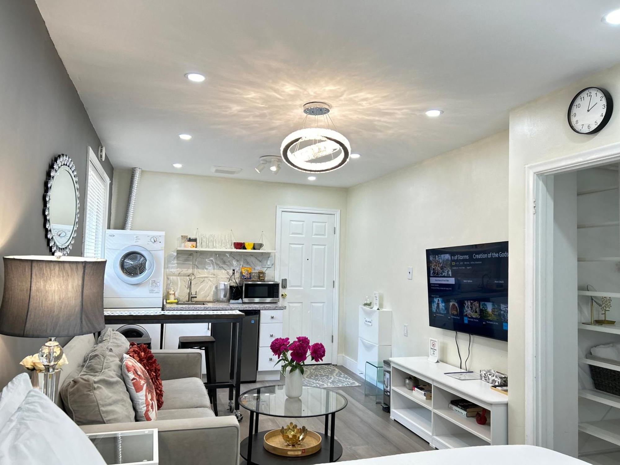 Privatunterkunft Modern Lux Family - Kingbed - Near Sheppard W Station Toronto