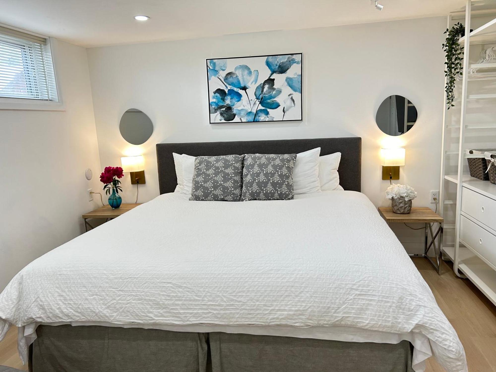 Modern Lux Family - Kingbed - Near Sheppard W Station Privatunterkunft *