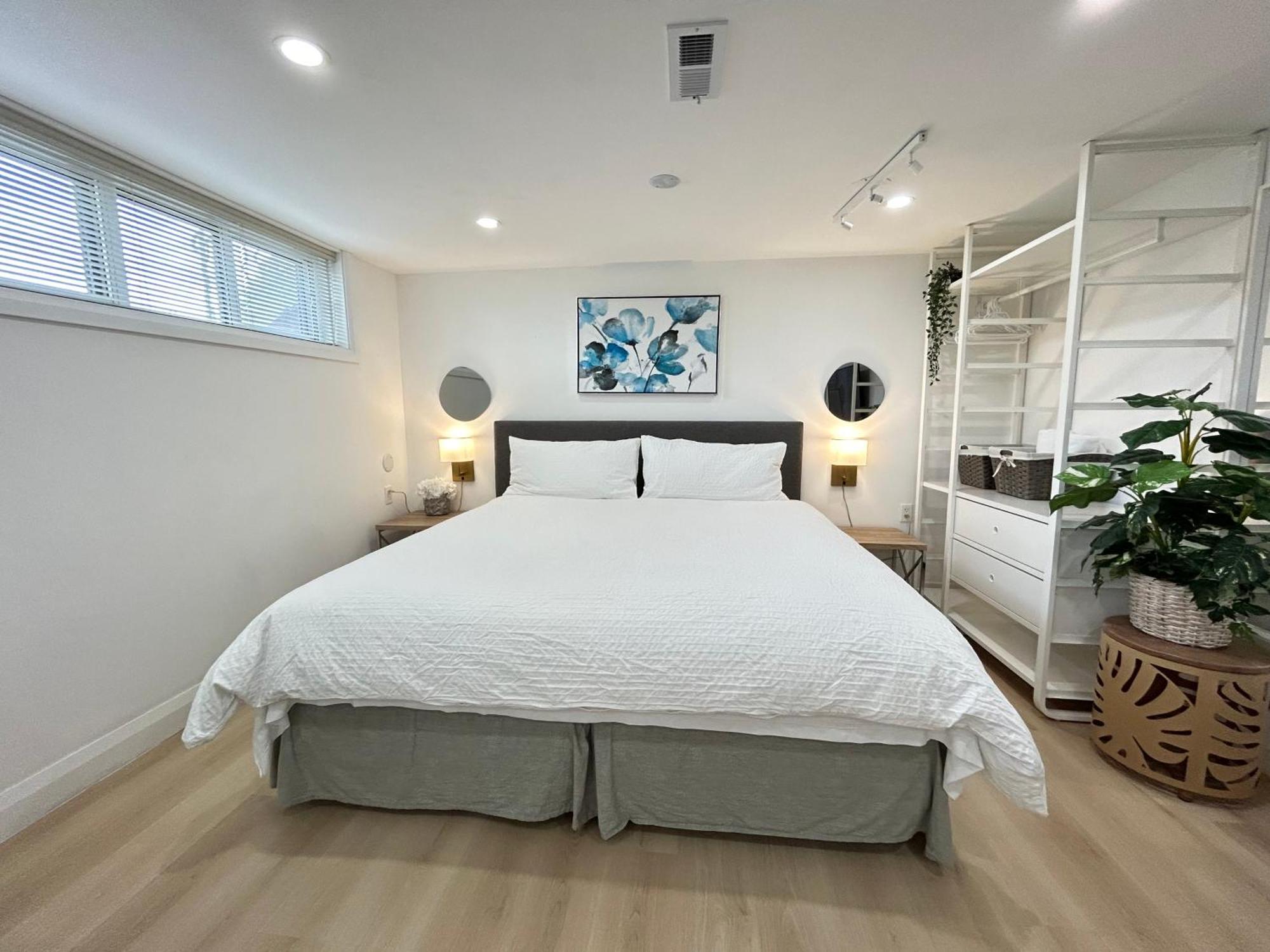 Modern Lux Family - Kingbed - Near Sheppard W Station Privatunterkunft *