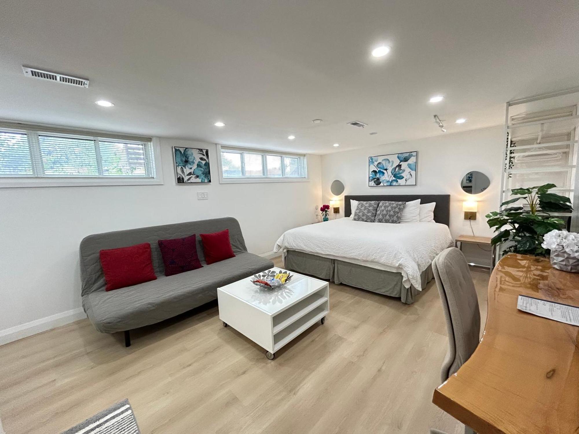 Modern Lux Family - Kingbed - Near Sheppard W Station Privatunterkunft