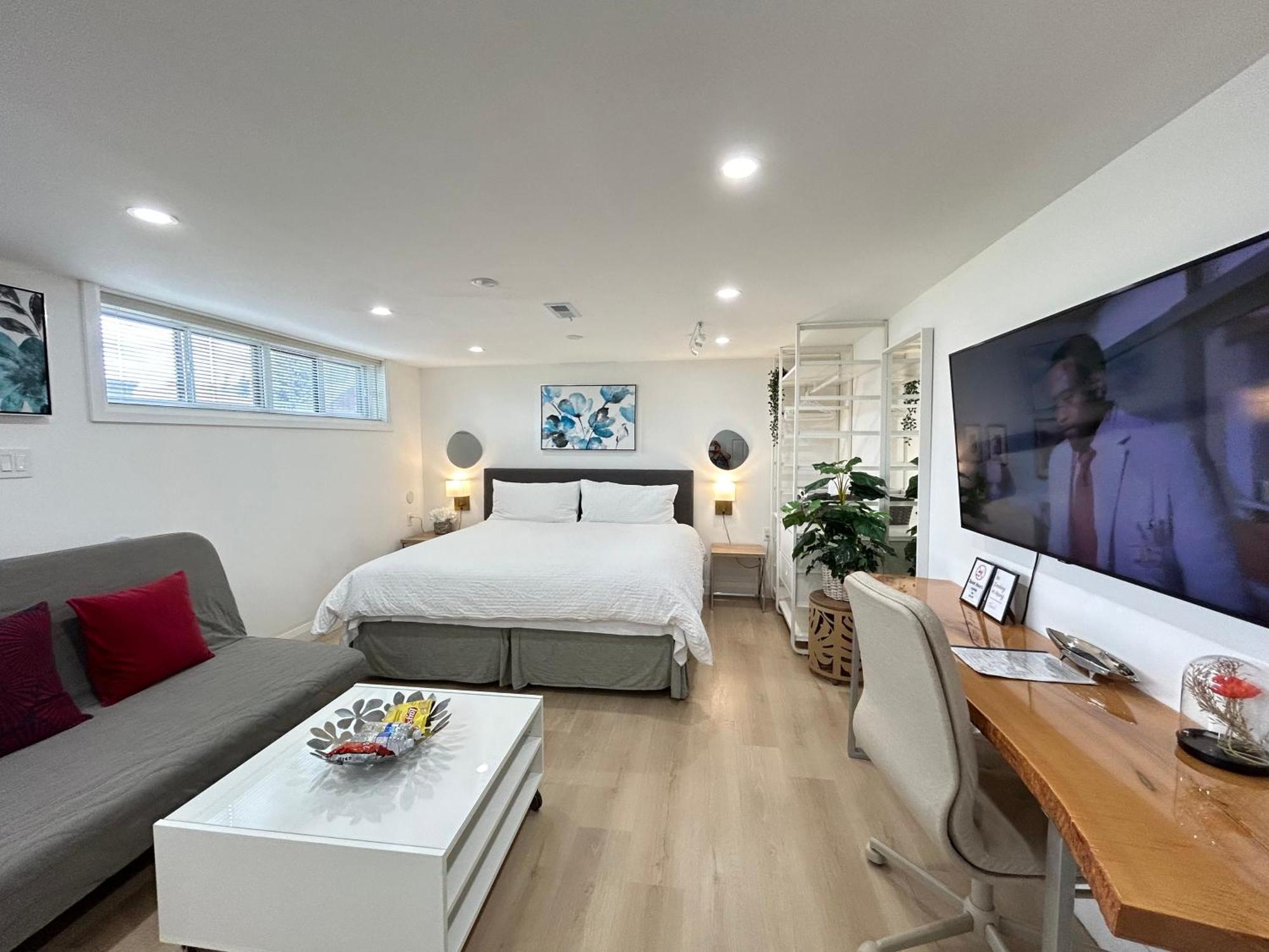 Privatunterkunft Modern Lux Family - Kingbed - Near Sheppard W Station Toronto